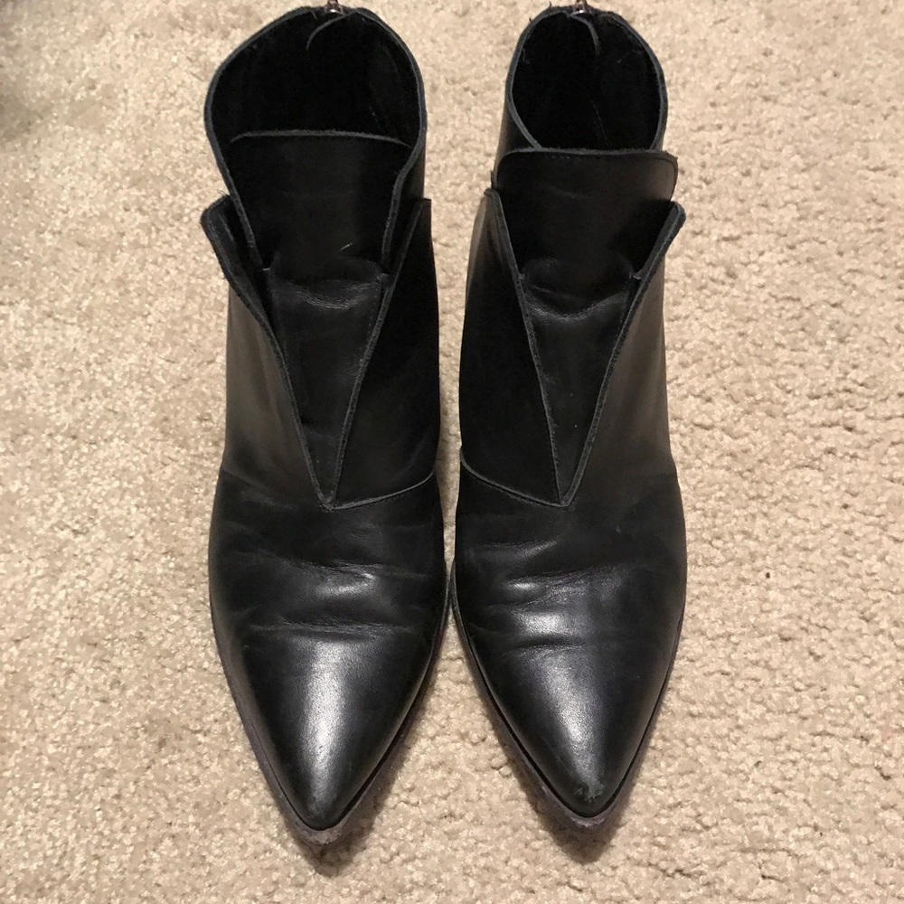 LD Tuttle - The Ash - Black Bootie